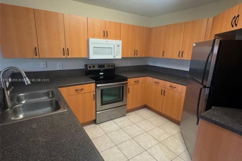 Купить таунхаус в Уэст-Палм-Бич, Флорида 2 спальни, 128.48м2, № 1957746 - фото 4