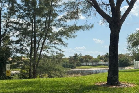 Купить таунхаус в Уэст-Палм-Бич, Флорида 2 спальни, 128.48м2, № 1957746 - фото 23