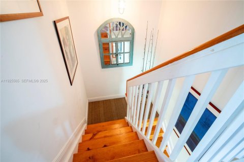 Купить таунхаус в Майами, Флорида 3 спальни, 141.03м2, № 1984275 - фото 18