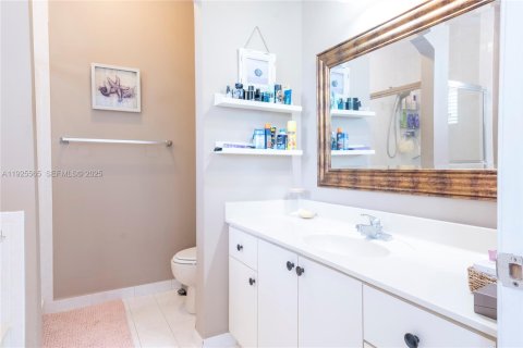 Купить таунхаус в Майами, Флорида 3 спальни, 141.03м2, № 1984275 - фото 13