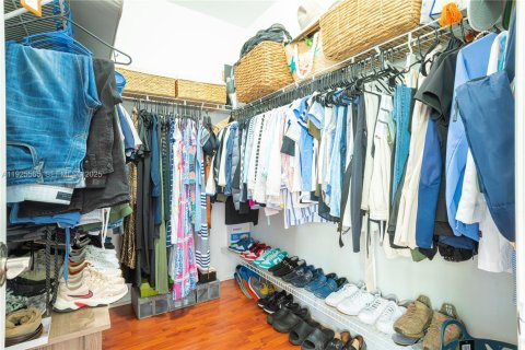 Купить таунхаус в Майами, Флорида 3 спальни, 141.03м2, № 1984275 - фото 14