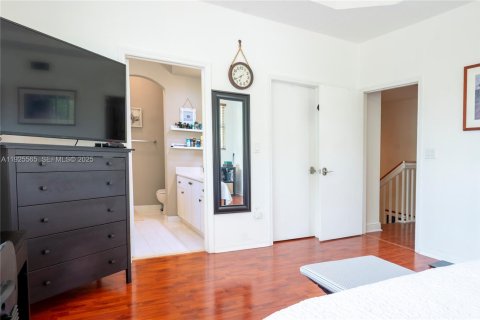 Купить таунхаус в Майами, Флорида 3 спальни, 141.03м2, № 1984275 - фото 10