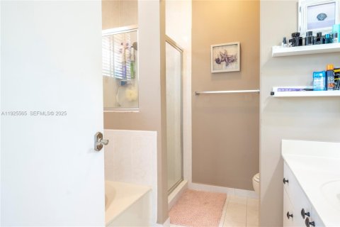 Купить таунхаус в Майами, Флорида 3 спальни, 141.03м2, № 1984275 - фото 12