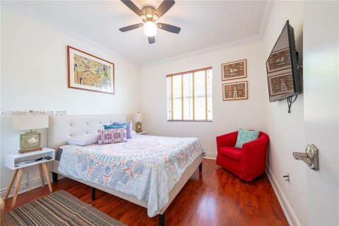 Купить таунхаус в Майами, Флорида 3 спальни, 141.03м2, № 1984275 - фото 15