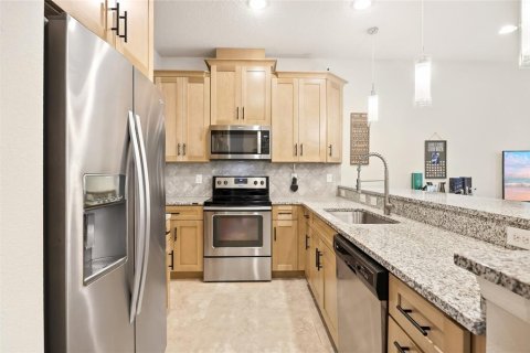 Touwnhouse à vendre à Kissimmee, Floride: 3 chambres, 141.95 m2 № 2380732 - photo 3