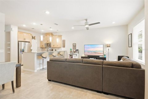 Touwnhouse à vendre à Kissimmee, Floride: 3 chambres, 141.95 m2 № 2380732 - photo 2