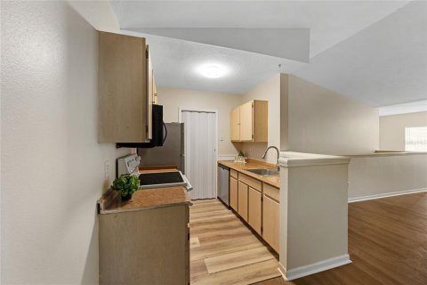 Condominio en alquiler en Orlando, Florida, 1 dormitorio, 72.37 m2 № 1915766 - foto 10