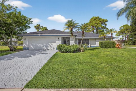 Casa en alquiler en Royal Palm Beach, Florida, 3 dormitorios, 168.34 m2 № 1953582 - foto 1