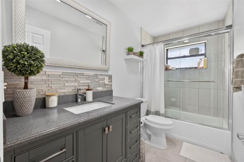 Casa en alquiler en Royal Palm Beach, Florida, 3 dormitorios, 168.34 m2 № 1953582 - foto 15
