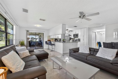 Casa en alquiler en Royal Palm Beach, Florida, 3 dormitorios, 168.34 m2 № 1953582 - foto 5