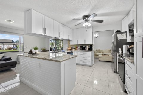 Casa en alquiler en Royal Palm Beach, Florida, 3 dormitorios, 168.34 m2 № 1953582 - foto 10