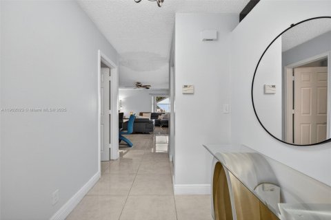 Casa en alquiler en Royal Palm Beach, Florida, 3 dormitorios, 168.34 m2 № 1953582 - foto 4
