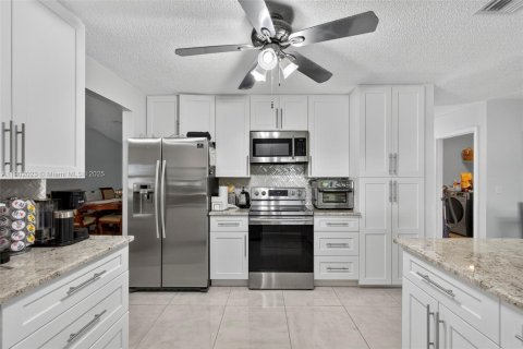 Casa en alquiler en Royal Palm Beach, Florida, 3 dormitorios, 168.34 m2 № 1953582 - foto 13