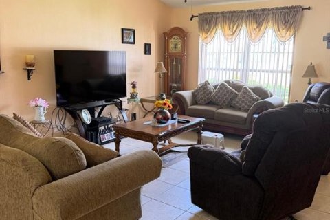Casa en venta en Poinciana, Florida, 3 dormitorios, 133.31 m2 № 2386438 - foto 3