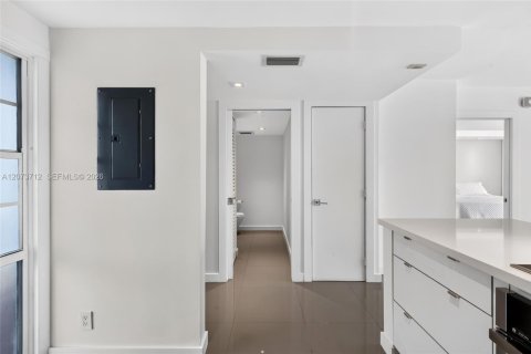 Copropriété à louer à Aventura, Floride: 1 chambre, 68.84 m2 № 2340950 - photo 3