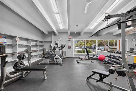 Copropriété à louer à Aventura, Floride: 1 chambre, 68.84 m2 № 2340950 - photo 23