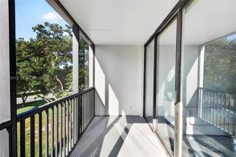 Copropriété à louer à Aventura, Floride: 1 chambre, 68.84 m2 № 2340950 - photo 17
