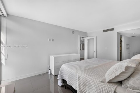 Copropriété à louer à Aventura, Floride: 1 chambre, 68.84 m2 № 2340950 - photo 12