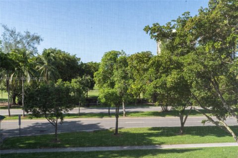 Copropriété à louer à Aventura, Floride: 1 chambre, 68.84 m2 № 2340950 - photo 18