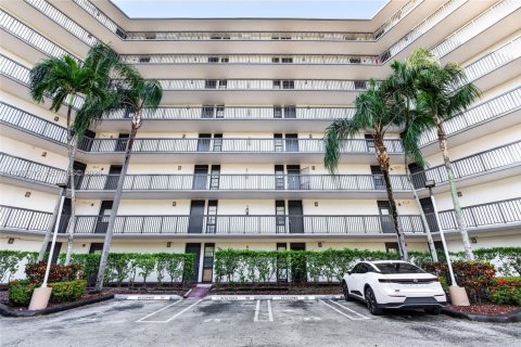 Copropriété à louer à Aventura, Floride: 1 chambre, 68.84 m2 № 2340950 - photo 20