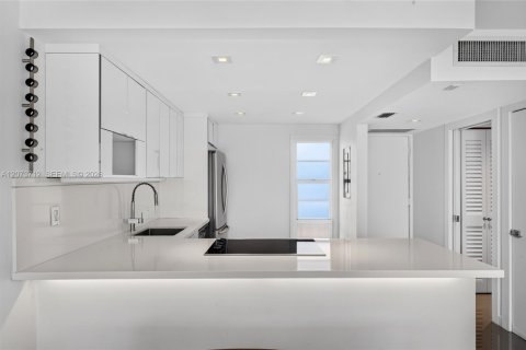 Copropriété à louer à Aventura, Floride: 1 chambre, 68.84 m2 № 2340950 - photo 5