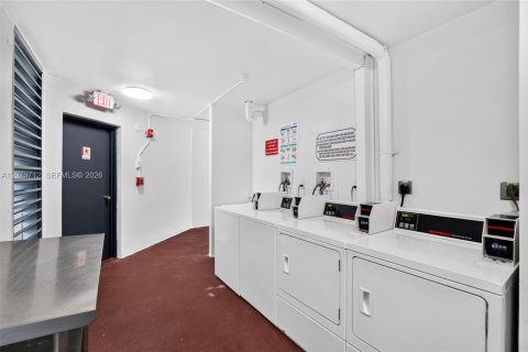 Copropriété à louer à Aventura, Floride: 1 chambre, 68.84 m2 № 2340950 - photo 19