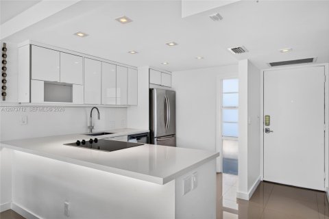 Copropriété à louer à Aventura, Floride: 1 chambre, 68.84 m2 № 2340950 - photo 2
