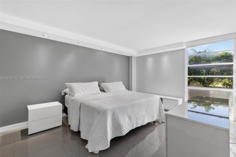 Copropriété à louer à Aventura, Floride: 1 chambre, 68.84 m2 № 2340950 - photo 13