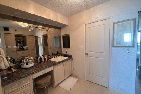 Снять в аренду квартиру в Авентура, Флорида 3 спальни, 134.62м2, № 2024296 - фото 8