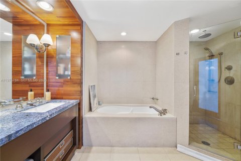 Copropriété à louer à Miami Beach, Floride: 2 chambres, 96.15 m2 № 2042755 - photo 28