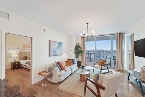 Copropriété à louer à Miami Beach, Floride: 2 chambres, 96.15 m2 № 2042755 - photo 4