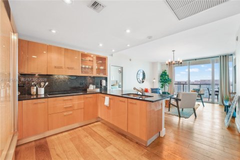 Copropriété à louer à Miami Beach, Floride: 2 chambres, 96.15 m2 № 2042755 - photo 5