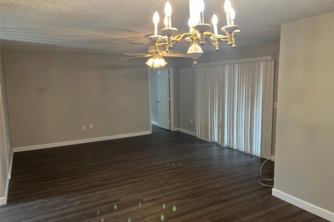 Villa ou maison à louer à Sarasota, Floride: 3 chambres, 123.75 m2 № 2381184 - photo 3