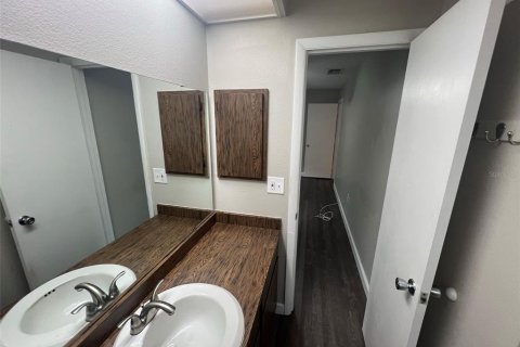 Villa ou maison à louer à Sarasota, Floride: 3 chambres, 123.75 m2 № 2381184 - photo 15