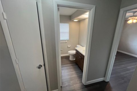 Villa ou maison à louer à Sarasota, Floride: 3 chambres, 123.75 m2 № 2381184 - photo 16