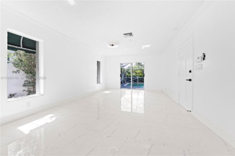 Villa ou maison à vendre à Fort Lauderdale, Floride: 4 chambres, 310.48 m2 № 2146423 - photo 16
