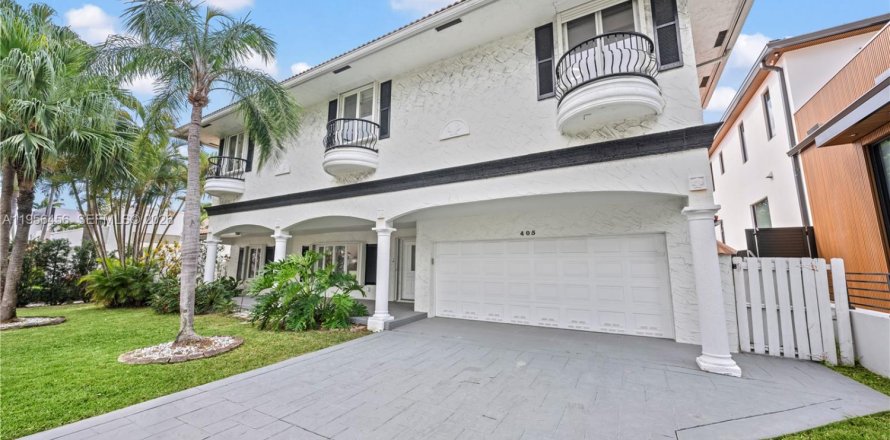 Villa ou maison à Fort Lauderdale, Floride 4 chambres, 310.48 m2 № 2146423