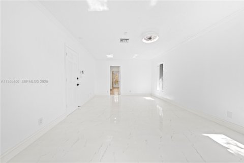 Villa ou maison à vendre à Fort Lauderdale, Floride: 4 chambres, 310.48 m2 № 2146423 - photo 17