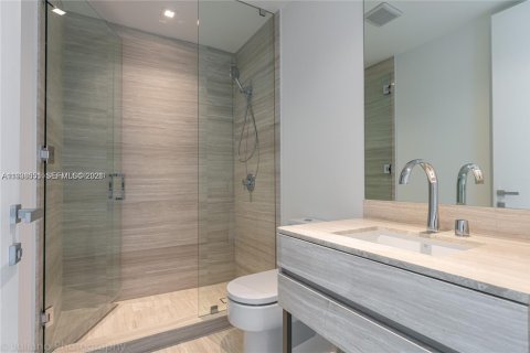 Condo in Sunny Isles Beach, Florida, 2 bedrooms  № 1996146 - photo 30