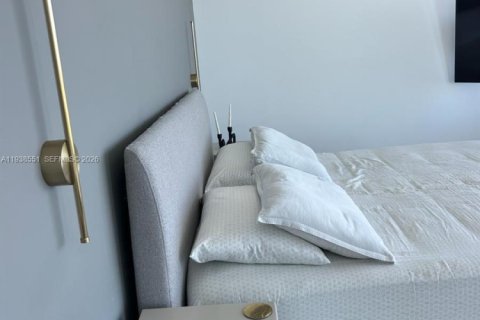 Condo in Sunny Isles Beach, Florida, 2 bedrooms  № 1996146 - photo 27