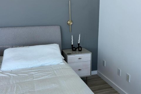 Condo in Sunny Isles Beach, Florida, 2 bedrooms  № 1996146 - photo 29