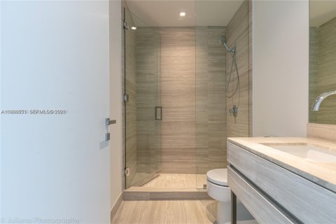 Condo in Sunny Isles Beach, Florida, 2 bedrooms  № 1996146 - photo 23