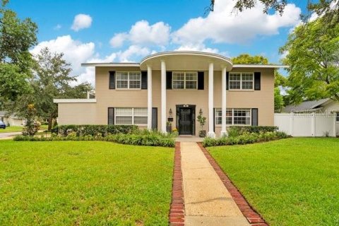 Casa en Winter Park, Florida 4 dormitorios, 239.5 m2 № 2373972