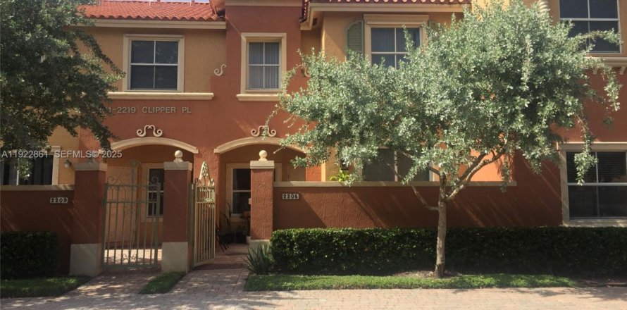 Таунхаус в Дания-Бич, Флорида 3 спальни, 129.23м2 № 1985704