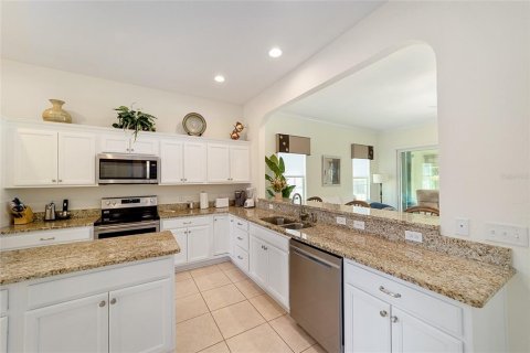 Casa en Summerfield, Florida 3 dormitorios, 175.68 m2 № 2131030