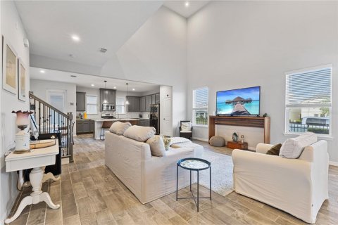 House in Winter Garden, Florida 4 bedrooms, 226.77 sq.m. № 1684779 - photo 8