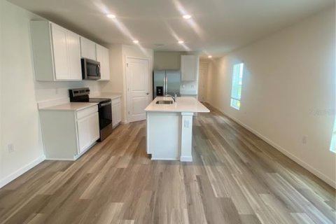 Casa en alquiler en Brooksville, Florida, 4 dormitorios, 154.68 m2 № 2303121 - foto 3