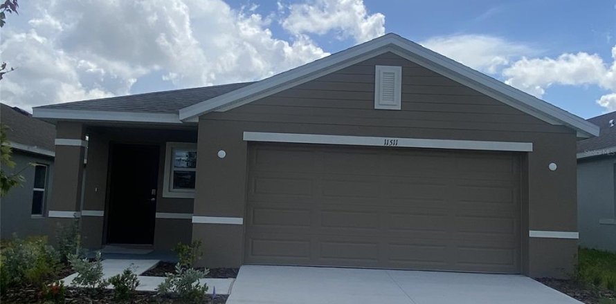 Casa en Brooksville, Florida 4 dormitorios, 154.68 m2 № 2303121