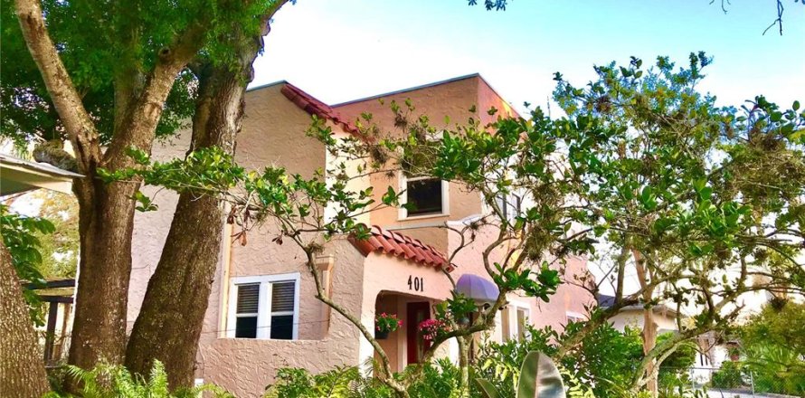 House in Bradenton, Florida 3 bedrooms, 160.07 sq.m. № 1586038