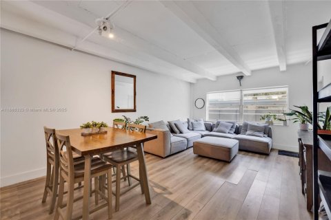 Copropriété à louer à Miami Beach, Floride: 1 chambre, 60.76 m2 № 1981847 - photo 3